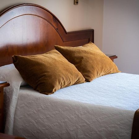 קוניל דה לה פרונטרה Hostal Cabo Roche מראה חיצוני תמונה