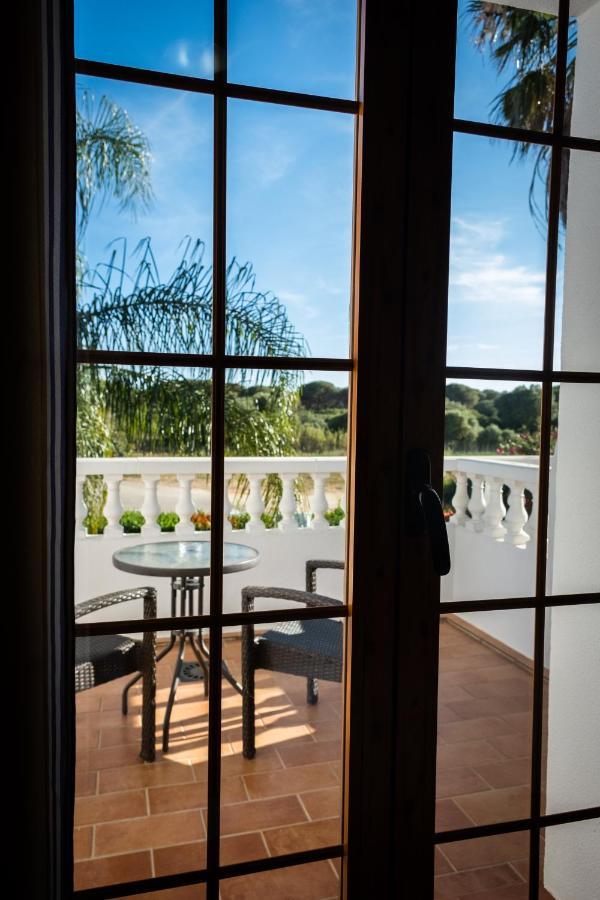 קוניל דה לה פרונטרה Hostal Cabo Roche מראה חיצוני תמונה