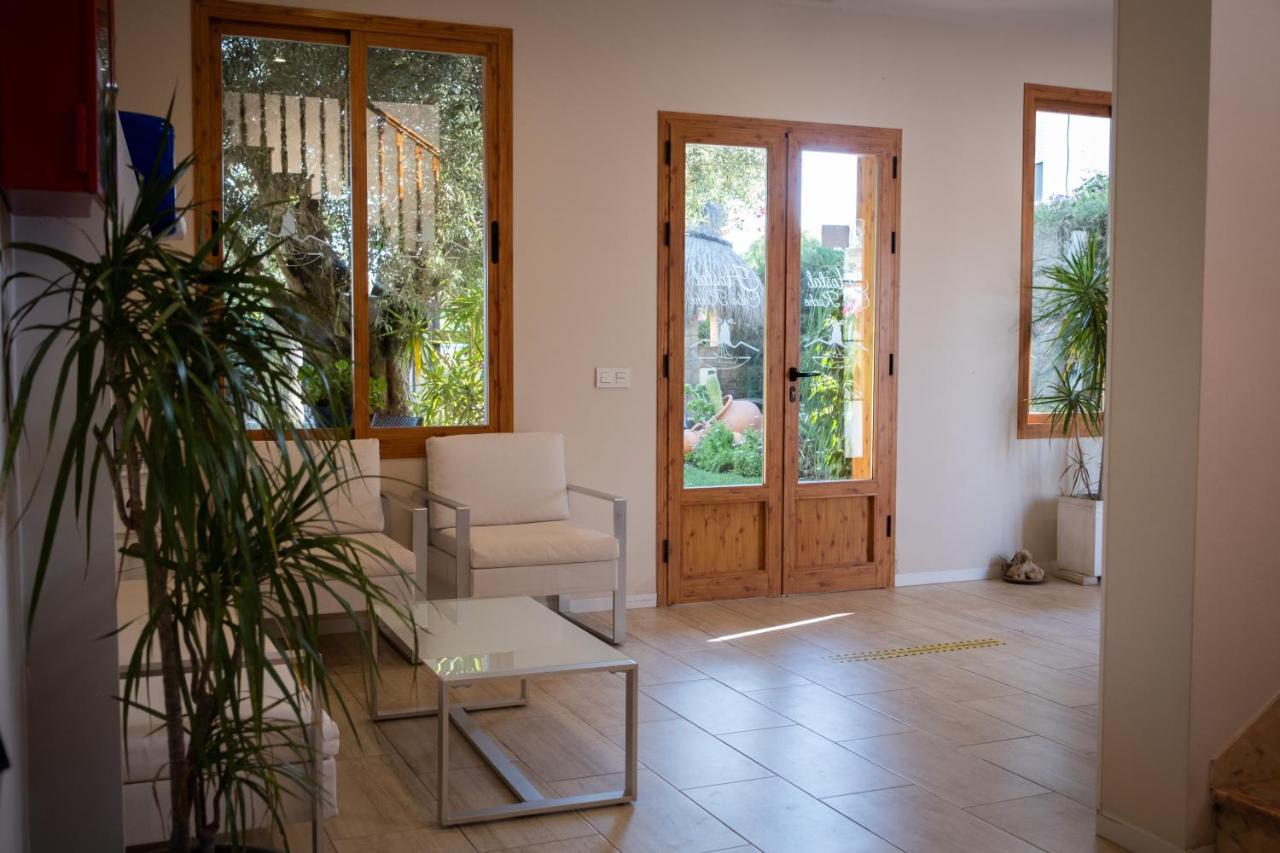 קוניל דה לה פרונטרה Hostal Cabo Roche מראה חיצוני תמונה